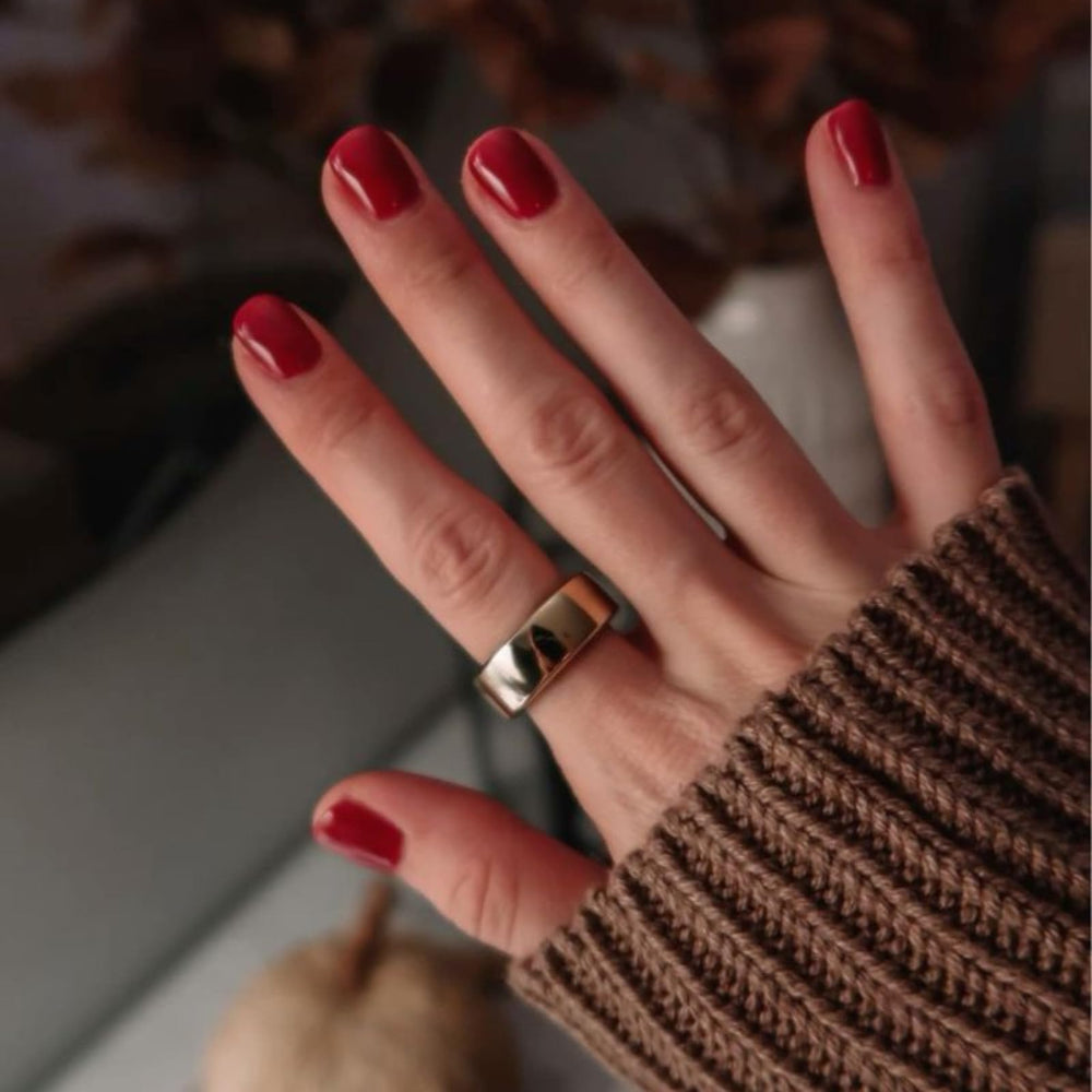 CALMI premium-finishes ring offering stylish options like Onyx, Chrome, and Rose Gold.