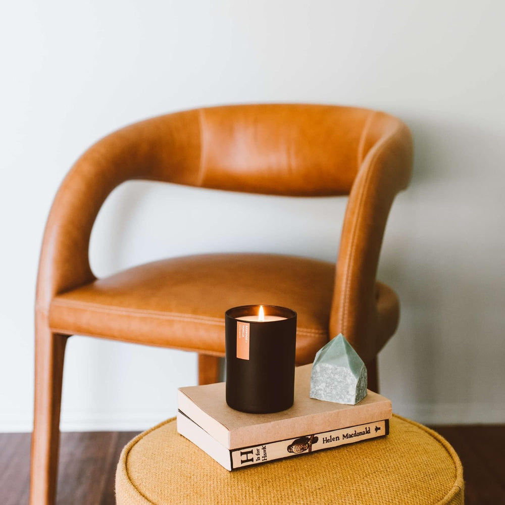 Calyan Wax Co. Oakmoss & Amber soy wax for a plant-based, toxin-free burn.