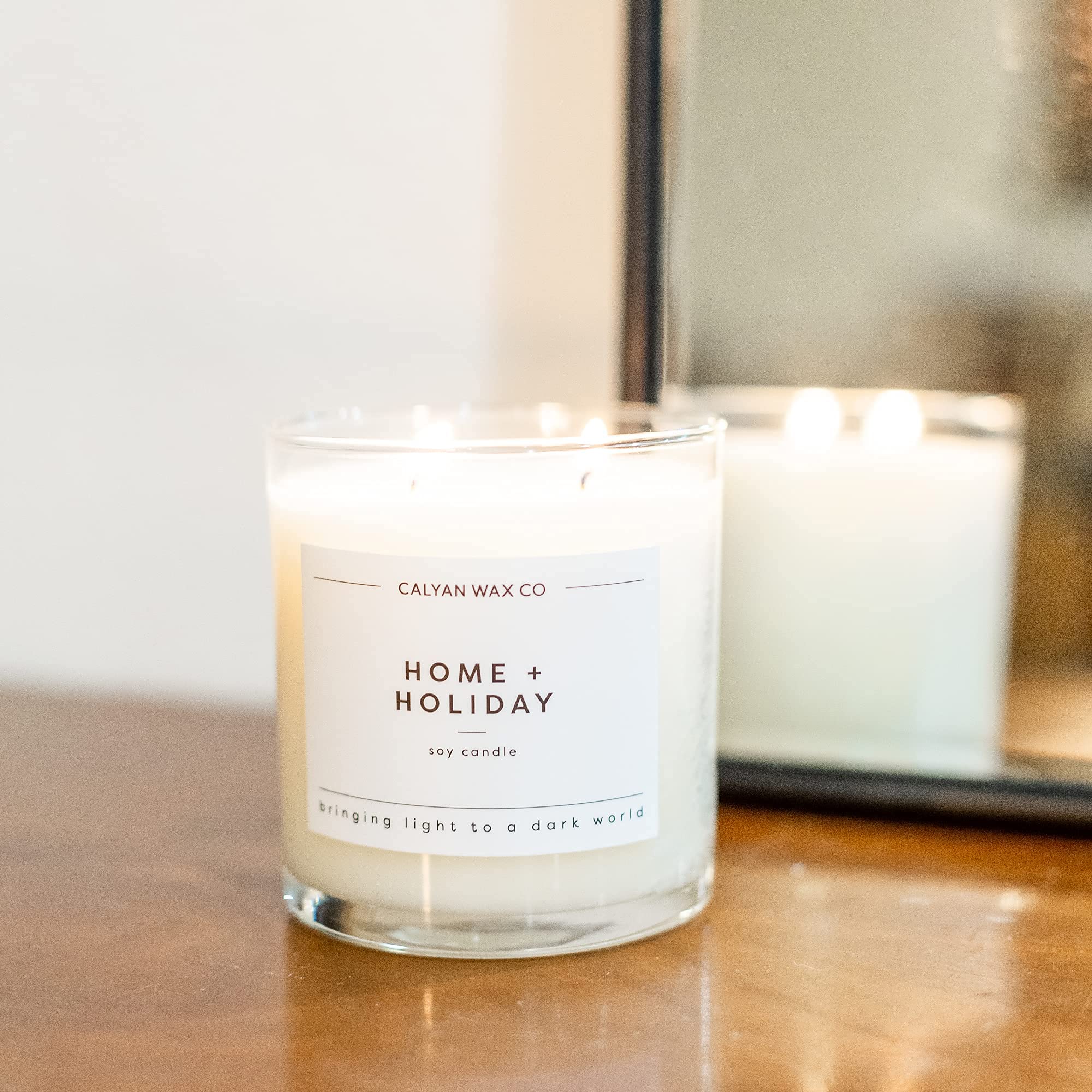 Calyan Wax Co. label highlights vegan, cruelty-free, paraffin-free aspects.