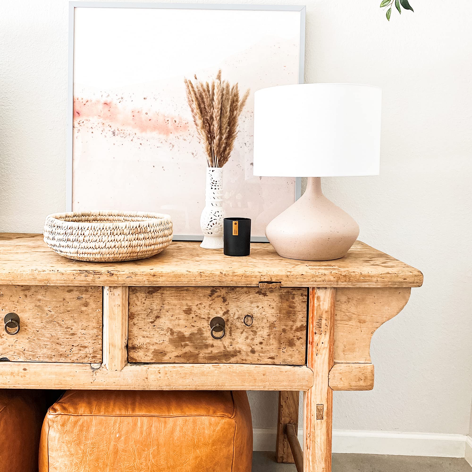 Calyan Wax Co. Vetiver & Tonka candle emits warm glow for evenings