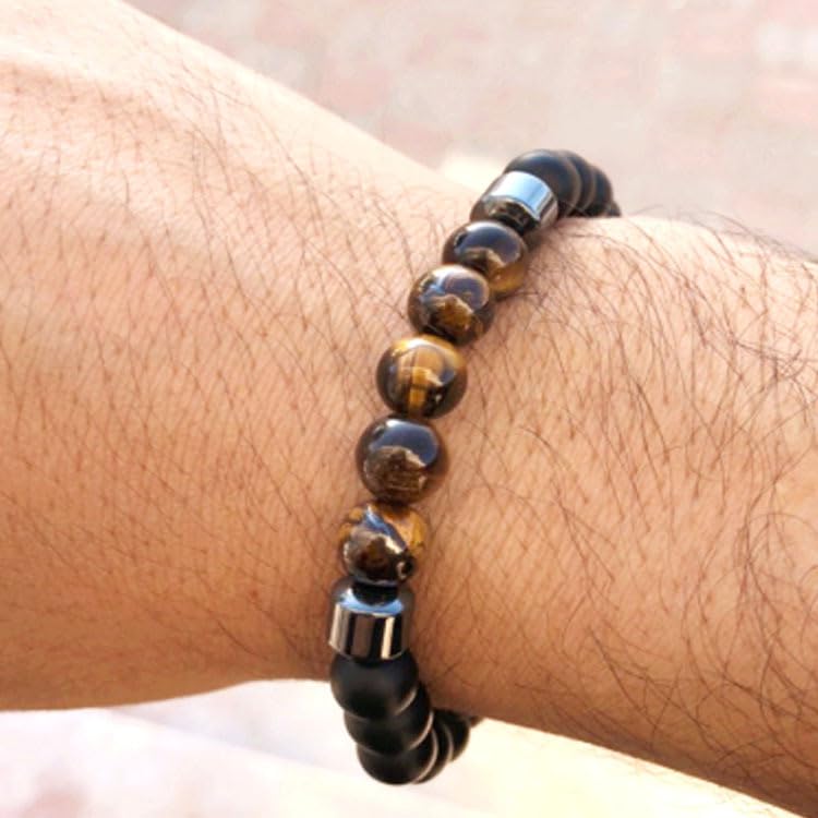 Carzyzhu stainless-steel bracelet offers durable daily wear