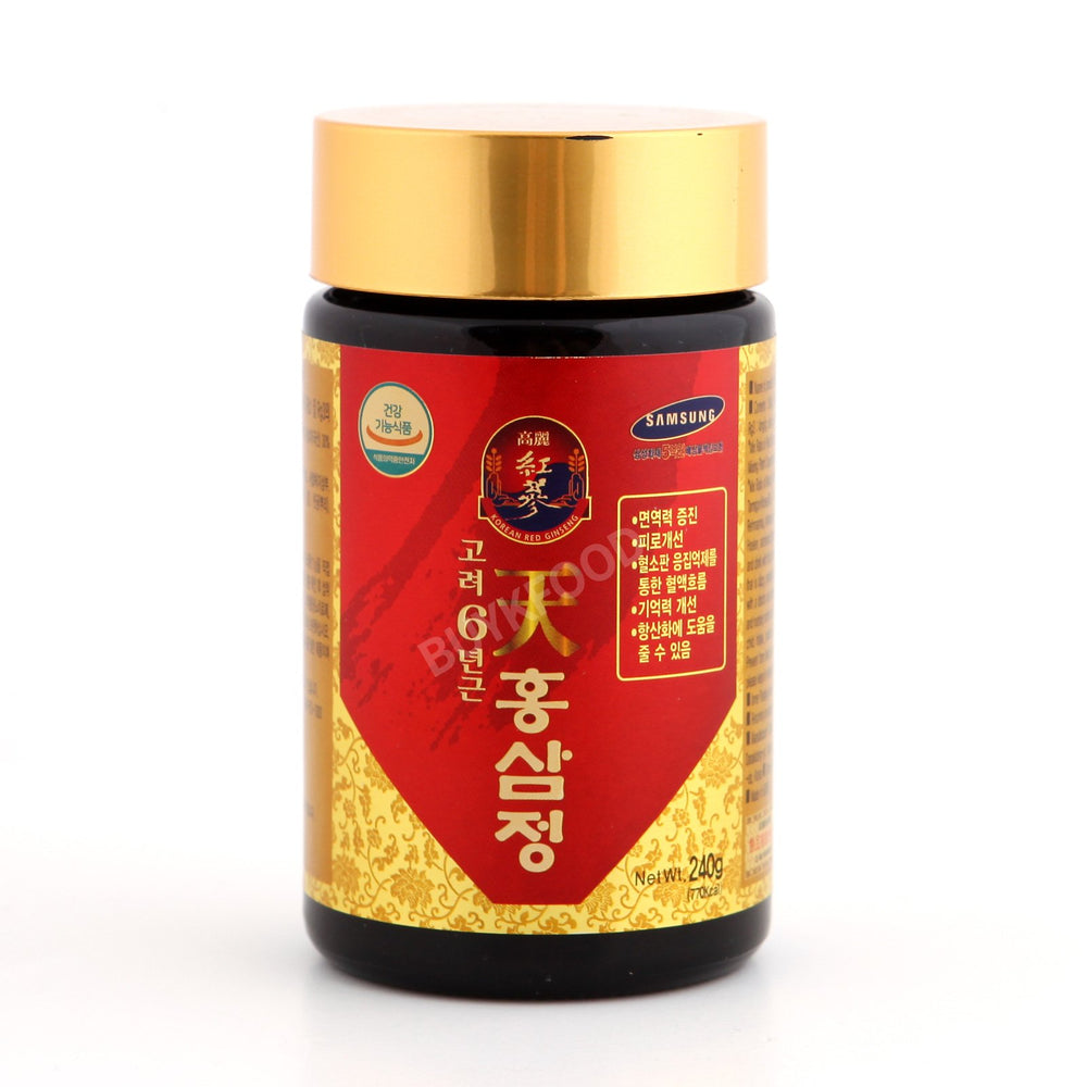 Cheon Hong Sam Jeong two-bottle glass packaging on kitchen counter.