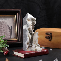 Cheungshing home decor rock quartz adds organic beauty and ambiance.