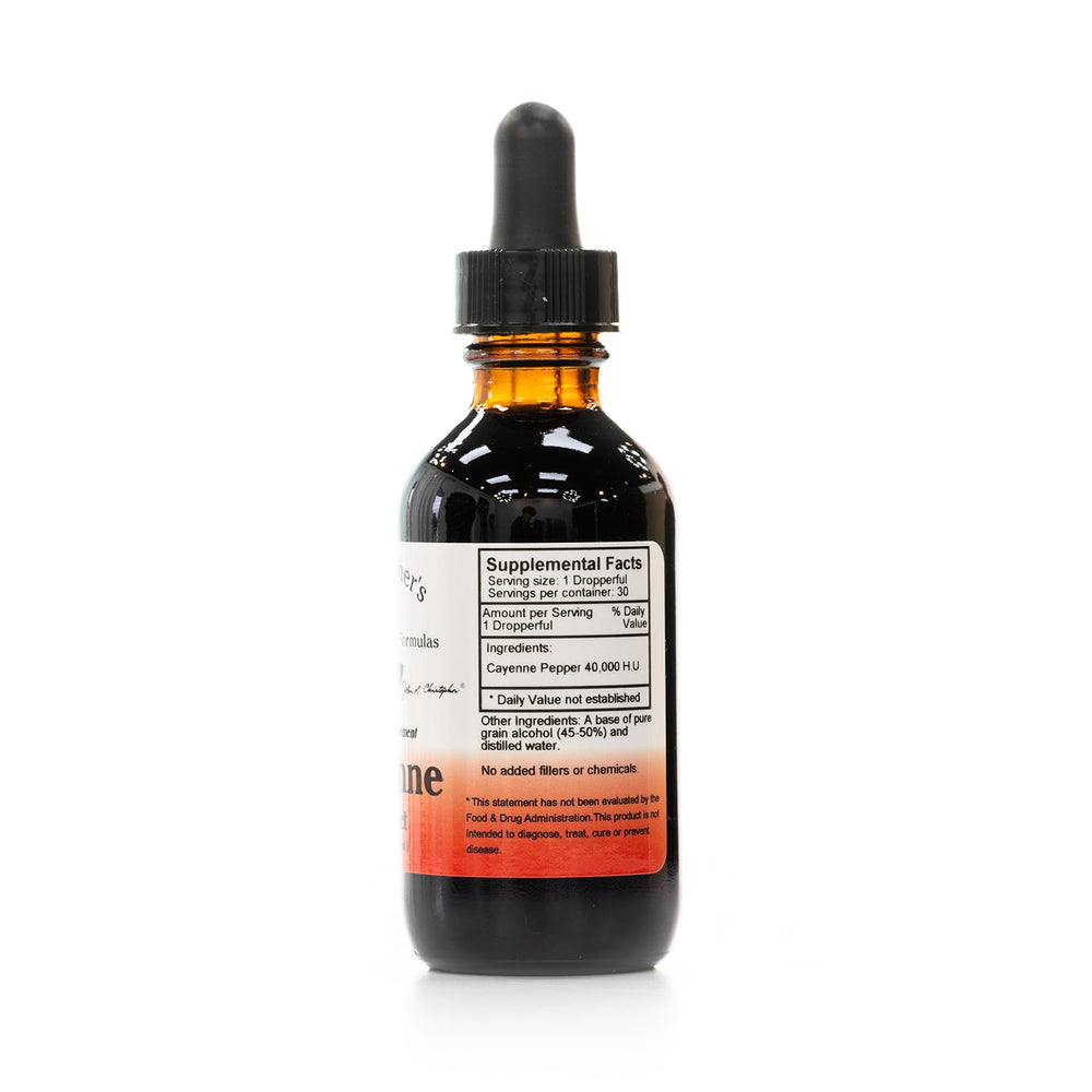 Cayenne Extract pour demonstrates convenient liquid delivery for easy daily use.