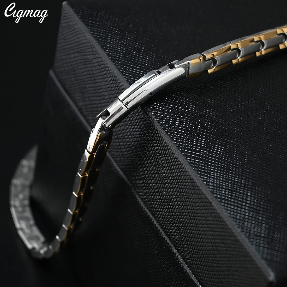 Cigmag complete set includes sizing tool, necklace, and box.