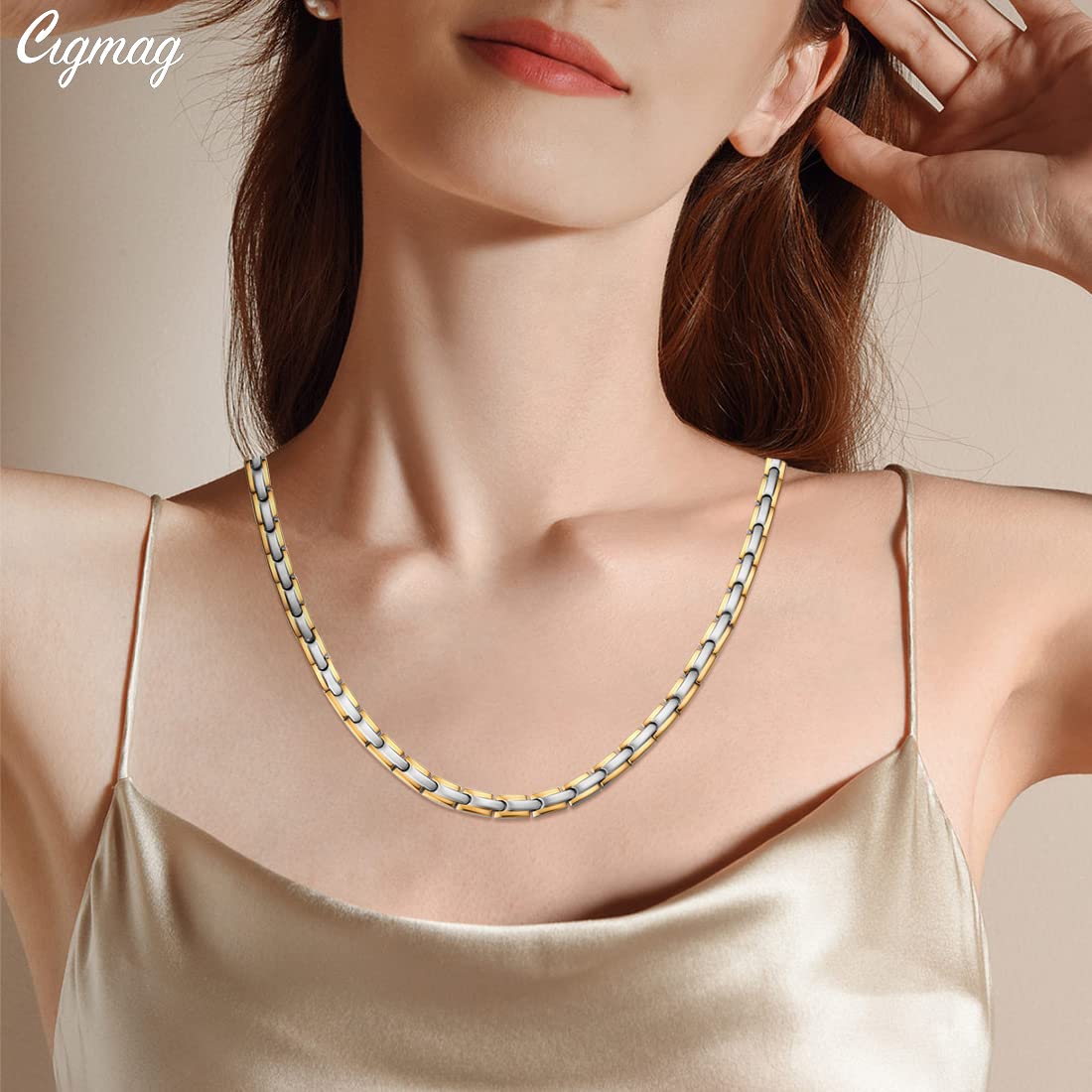 Cigmag titanium necklace with a secure, durable buckle clasp.