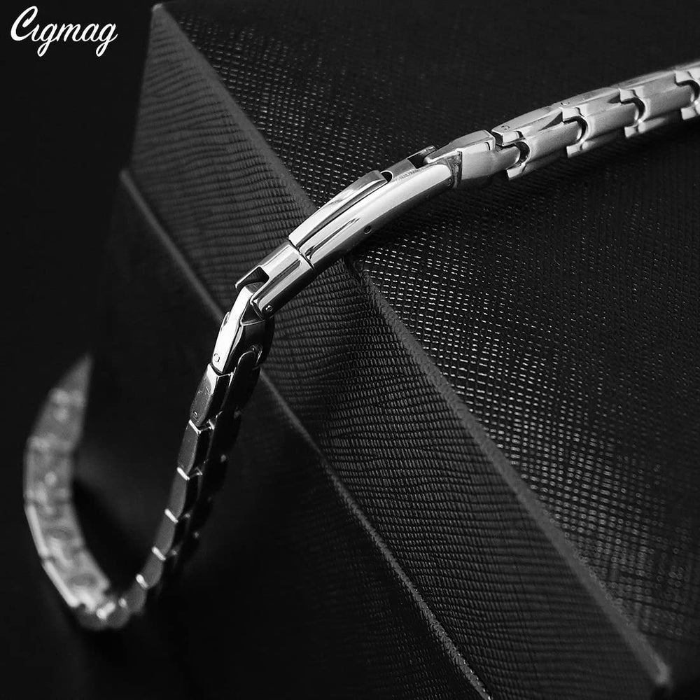 Cigmag water-resistant design suitable for outdoor activities