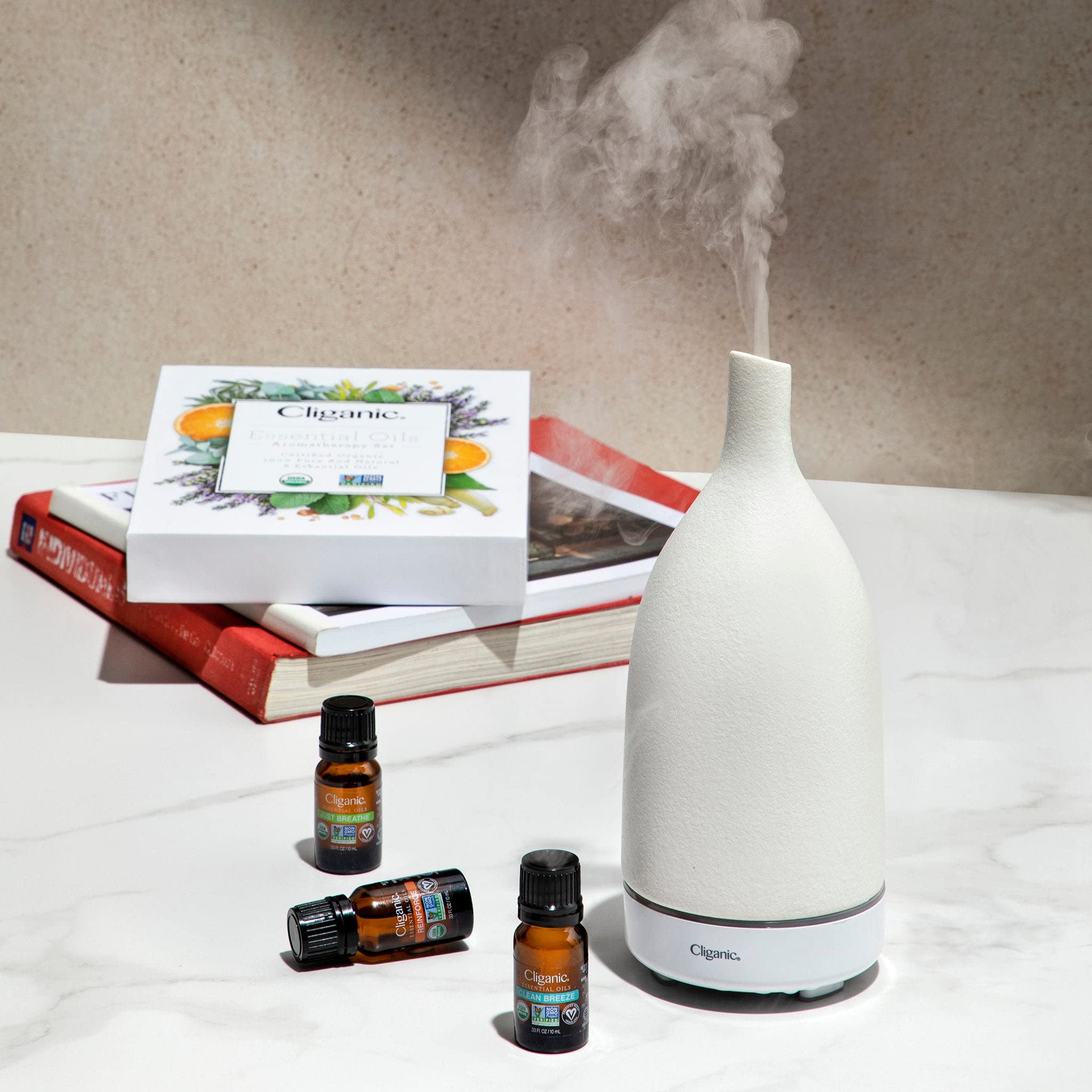 Cliganic Eucalyptus Oil purity label highlights third-party testing.