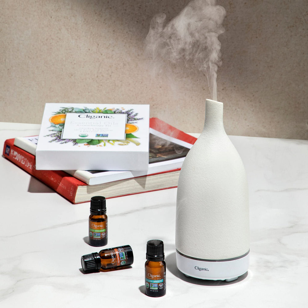 Cliganic Eucalyptus Oil purity label highlights third-party testing.