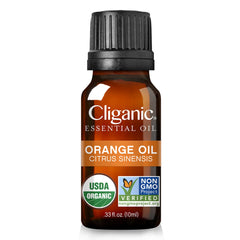 Cliganic Oil pour close-up highlighting 100% single-ingredient purity.