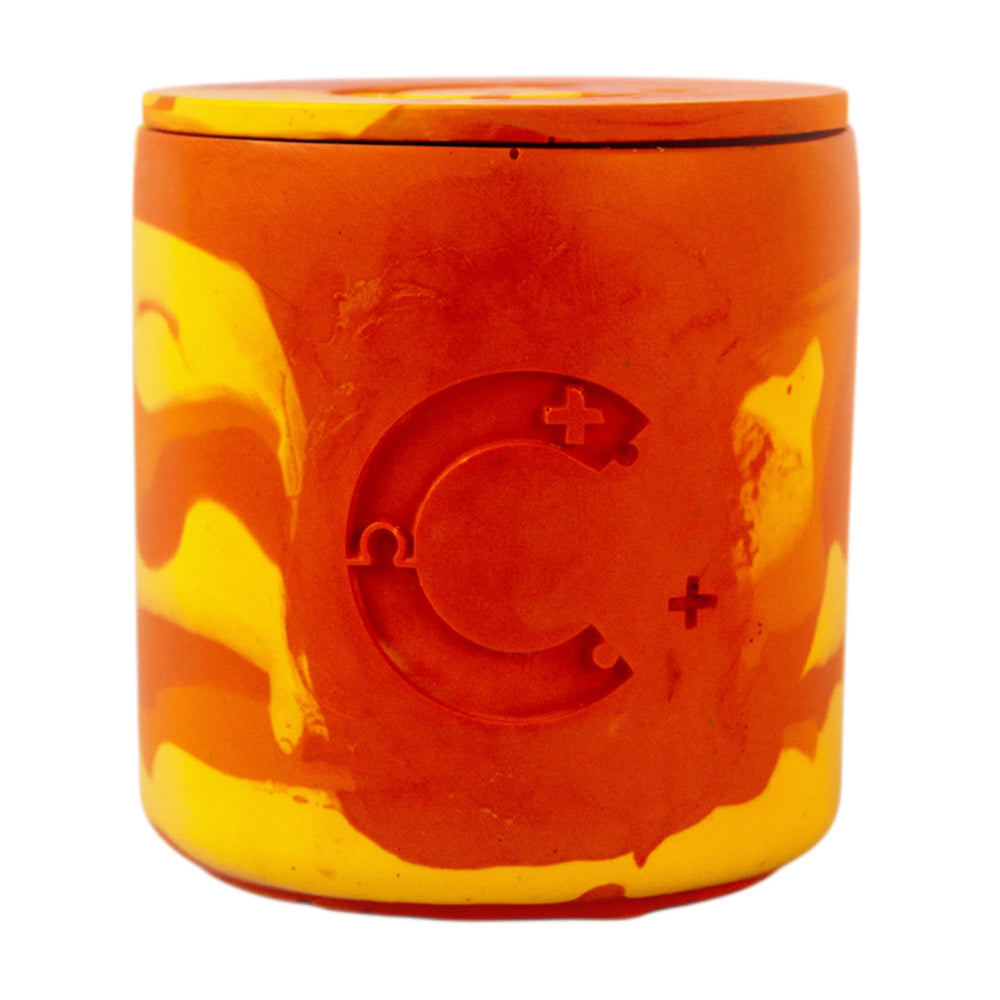Complemen+ Fresh lemon orange candle in reusable Jesmonite jar showing bright citrus aroma