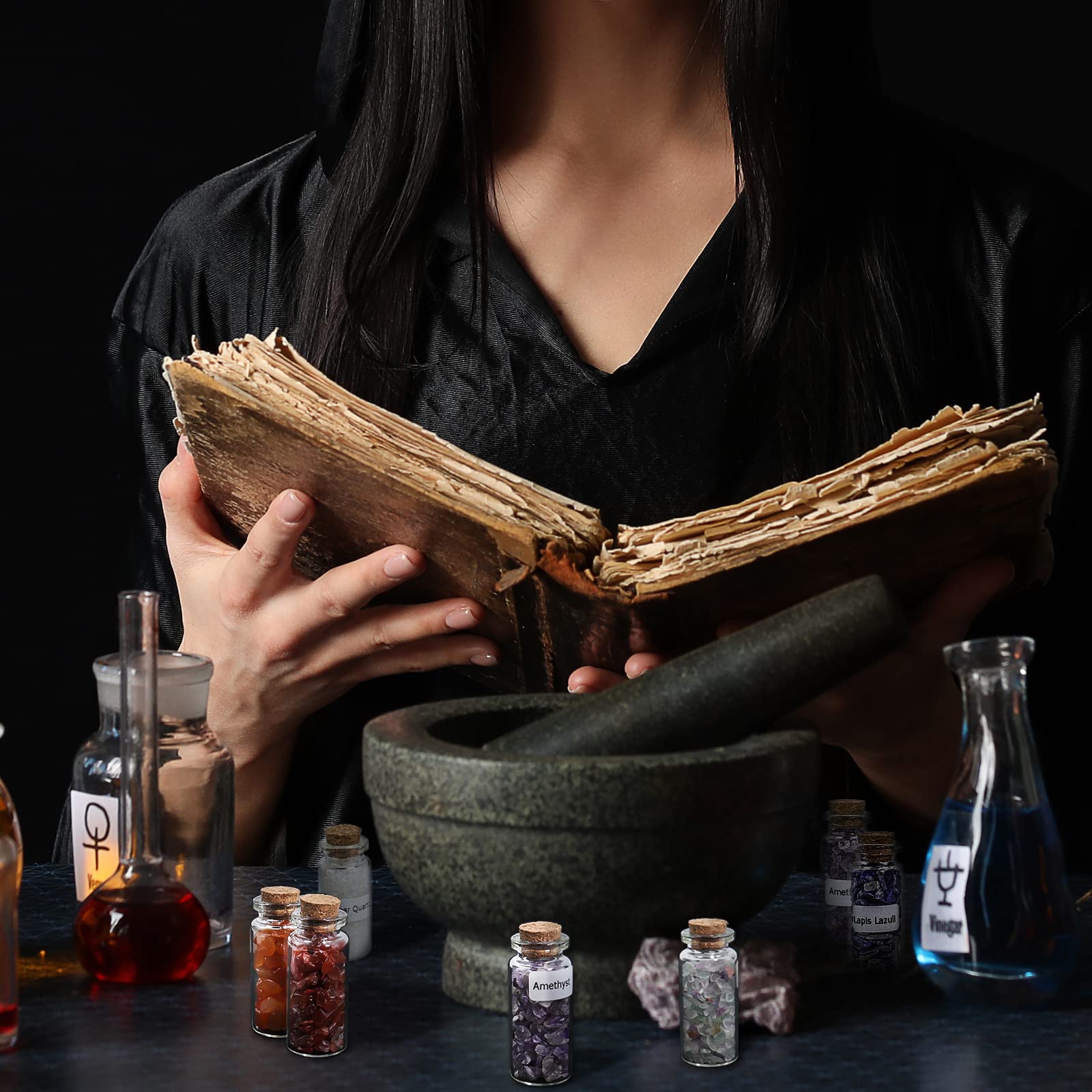 Consine Witchcraft gift box packaging protects delicate crystals during shipment.