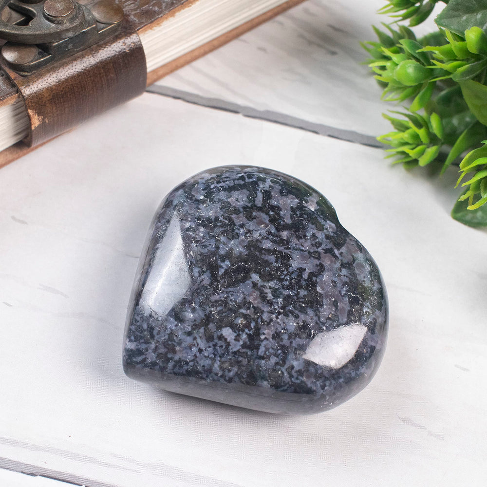 Crocon Indigo Gabbro heart packaged set ready for display