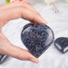 Crocon Indigo Gabbro heart texture closeup shows natural patterns