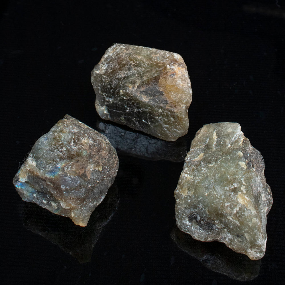 Crocon Labradorite rough stones with pouch ideal for starter crystal kits
