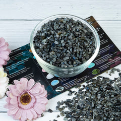 Crocon larvikite chips for wedding decor and table centerpieces.