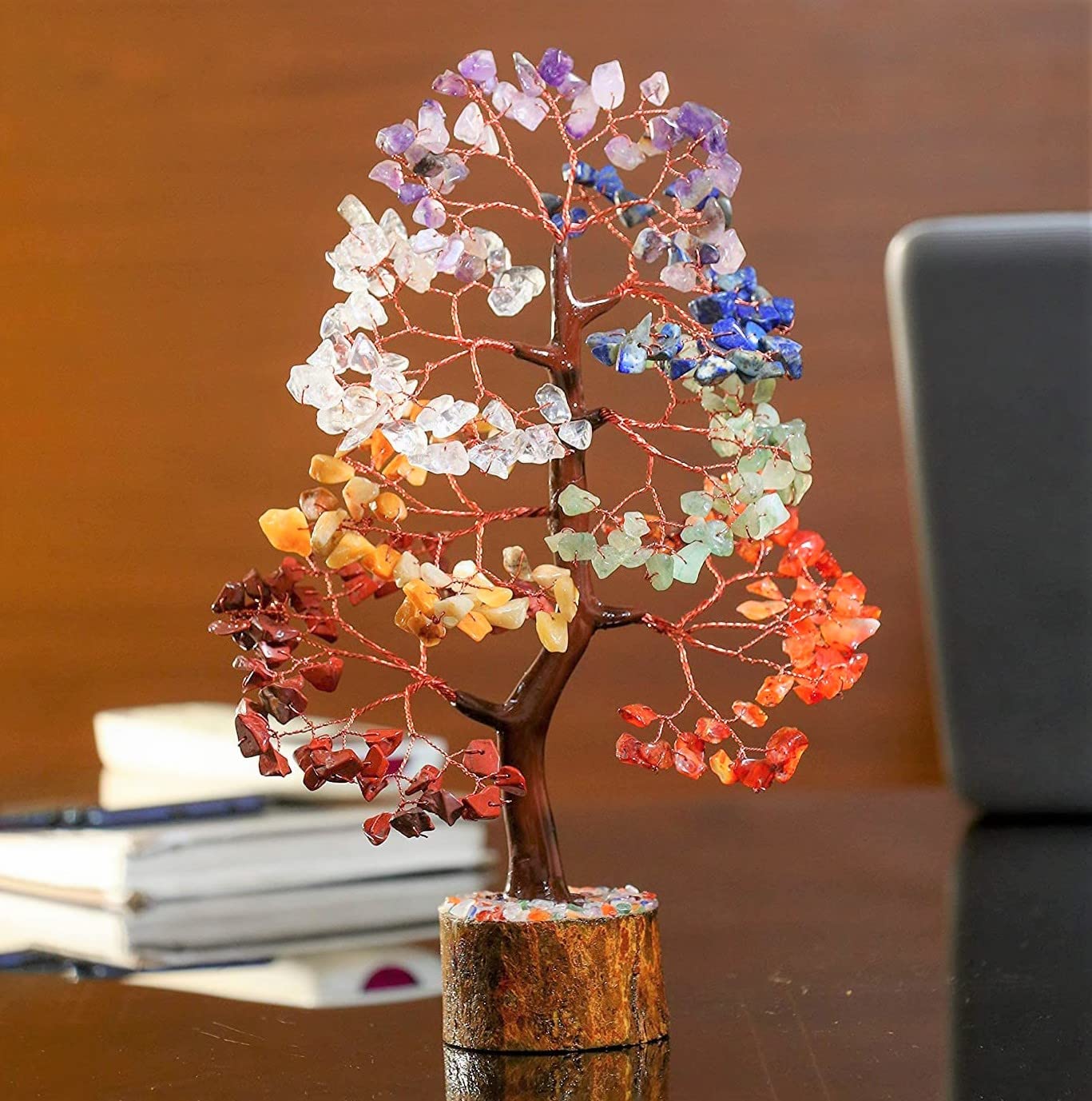 Crocon wealth and prosperity tree decoration for lucky ambiance.