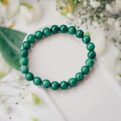 Crystal Vibe Green Jade Bracelet elastic cord detail for daily wear