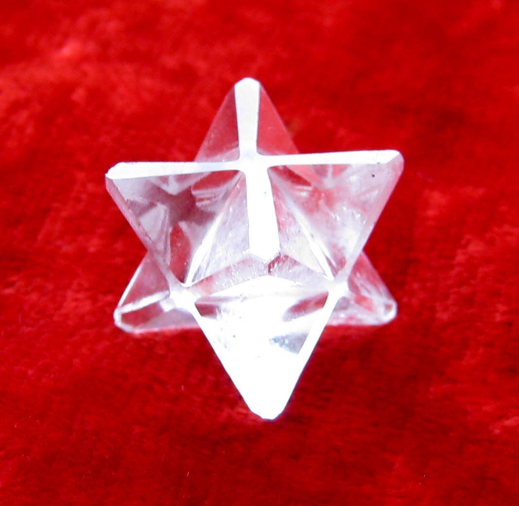 CRYSTALMIRACLE Clear Quartz Merkaba Star for balanced energy and focus.