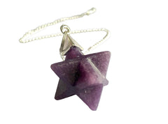 CRYSTALMIRACLE Gift-ready pendulum for meditation and mindful decision-making.