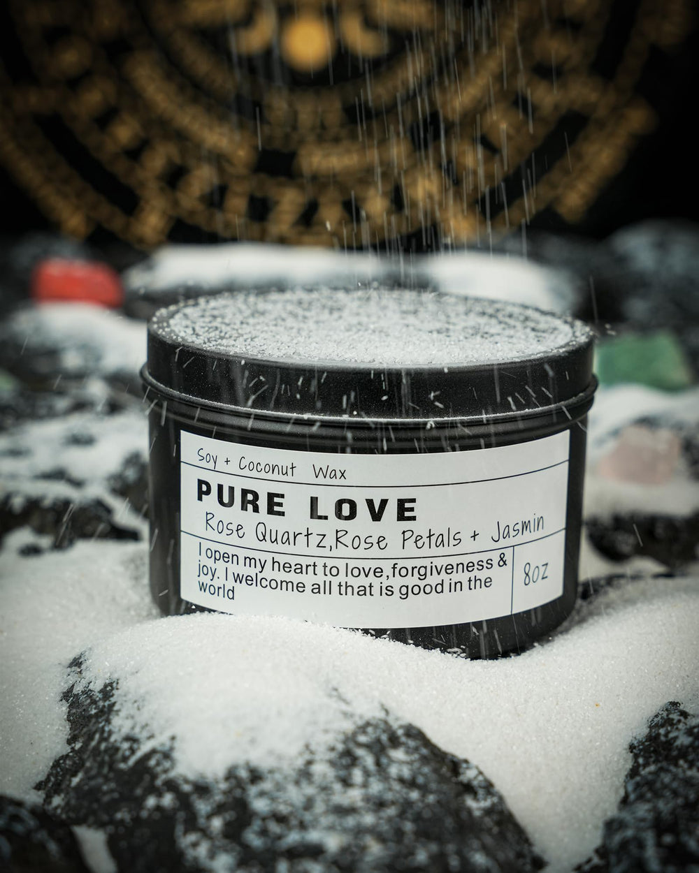 CULACEE candle with dried flowers adds natural decor and ambience.