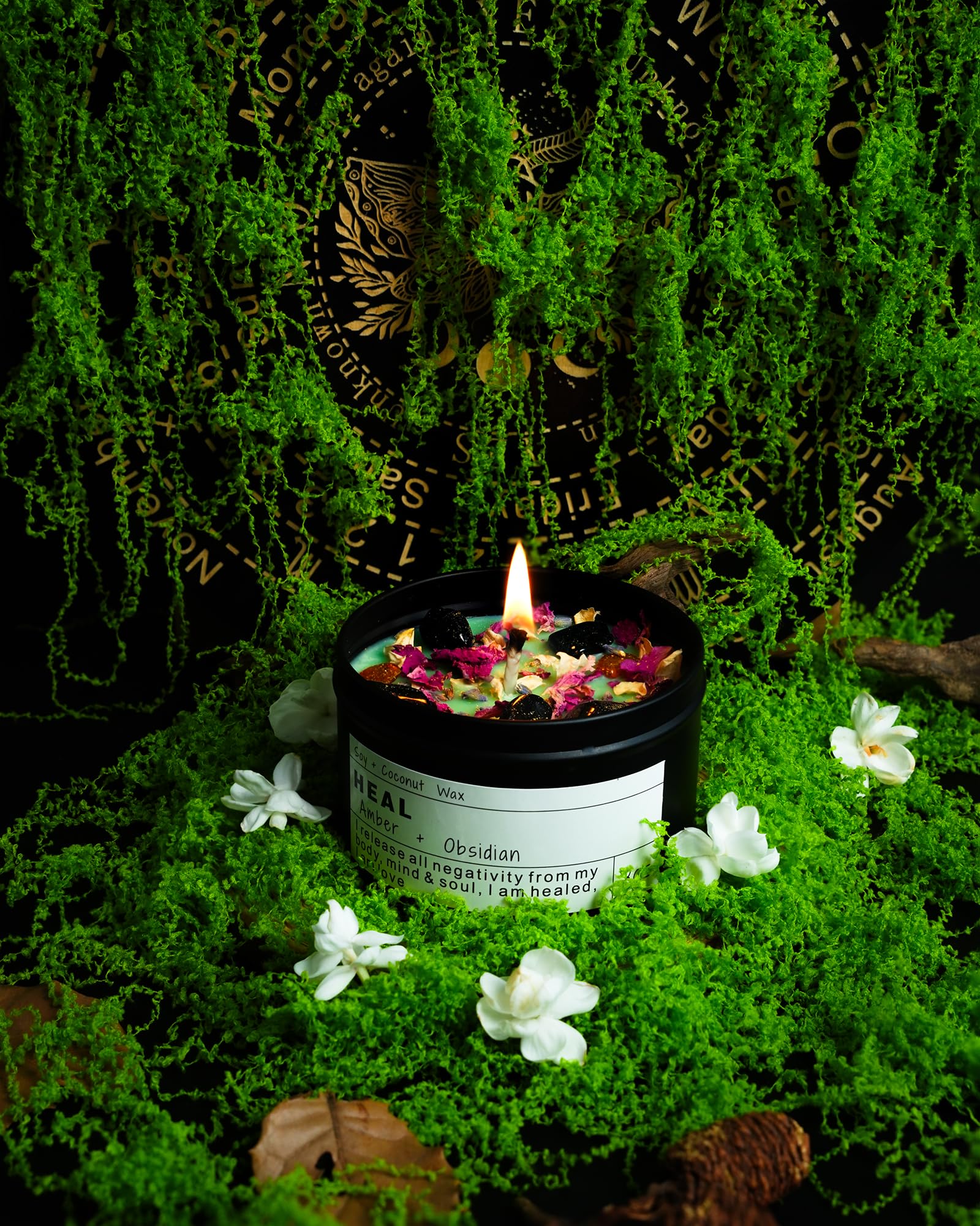 CULACEE Dried-flowers decor candle creating a calm, mindful atmosphere.