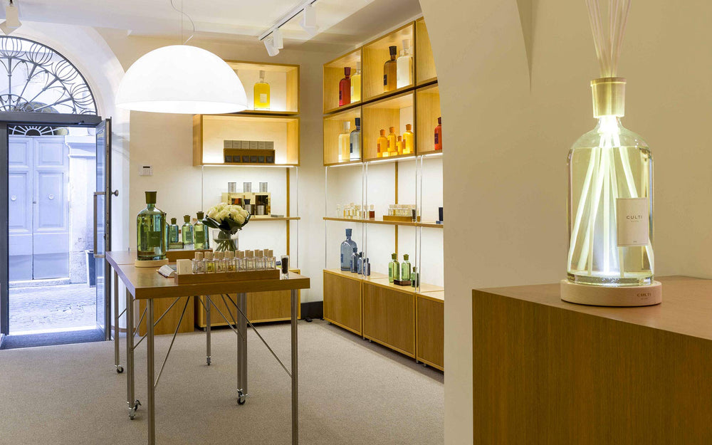 Aramara diffuser packaging emphasizing premium presentation