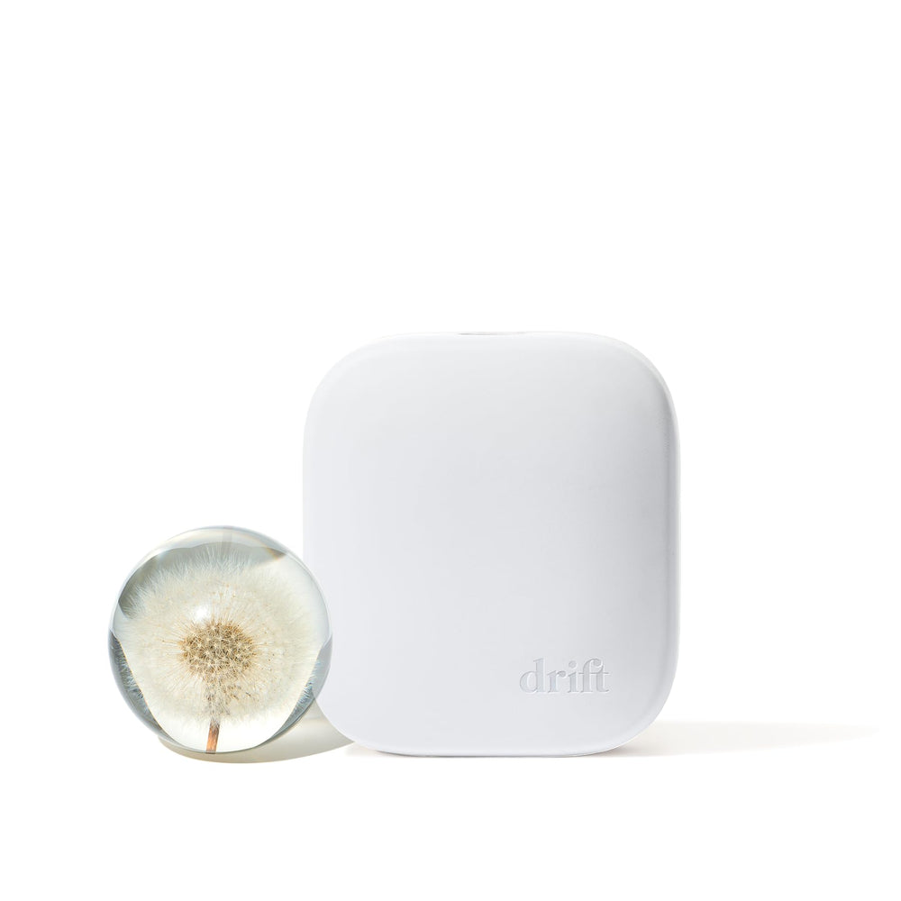 Drift Open Air diffuser starter kit setup refreshes a small room with clean scent.