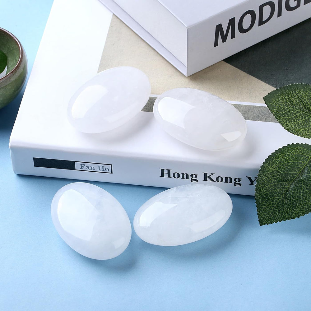 DUQGUHO white quartz palm stone reveals natural patterns for inner peace.