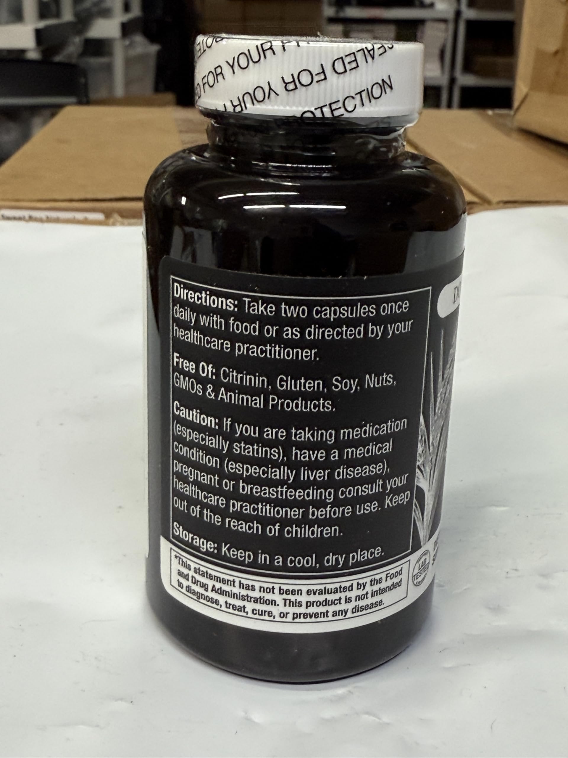 Durable Red Yeast Rice ingredient list closeup highlights organic components.