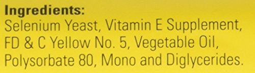 Durvet Selenium Vitamin E Gel dispensing image shows easy application.