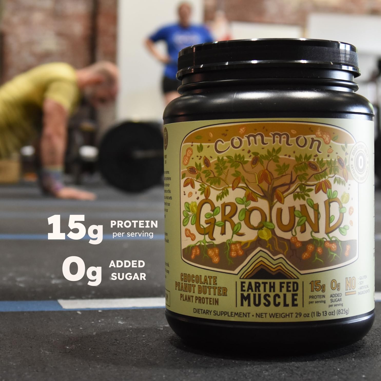 Earth Fed Muscle Common Ground powder scoop shows single-serve protein portion