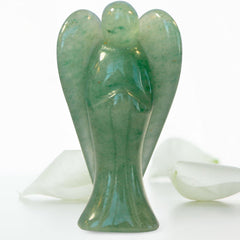 Earth Therapy pocket guardian angel in green aventurine showing a calm presence and glow