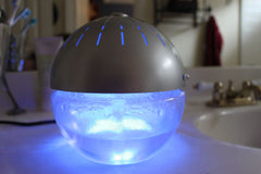 EcoGecko Earth Globe compact design in silver for small rooms