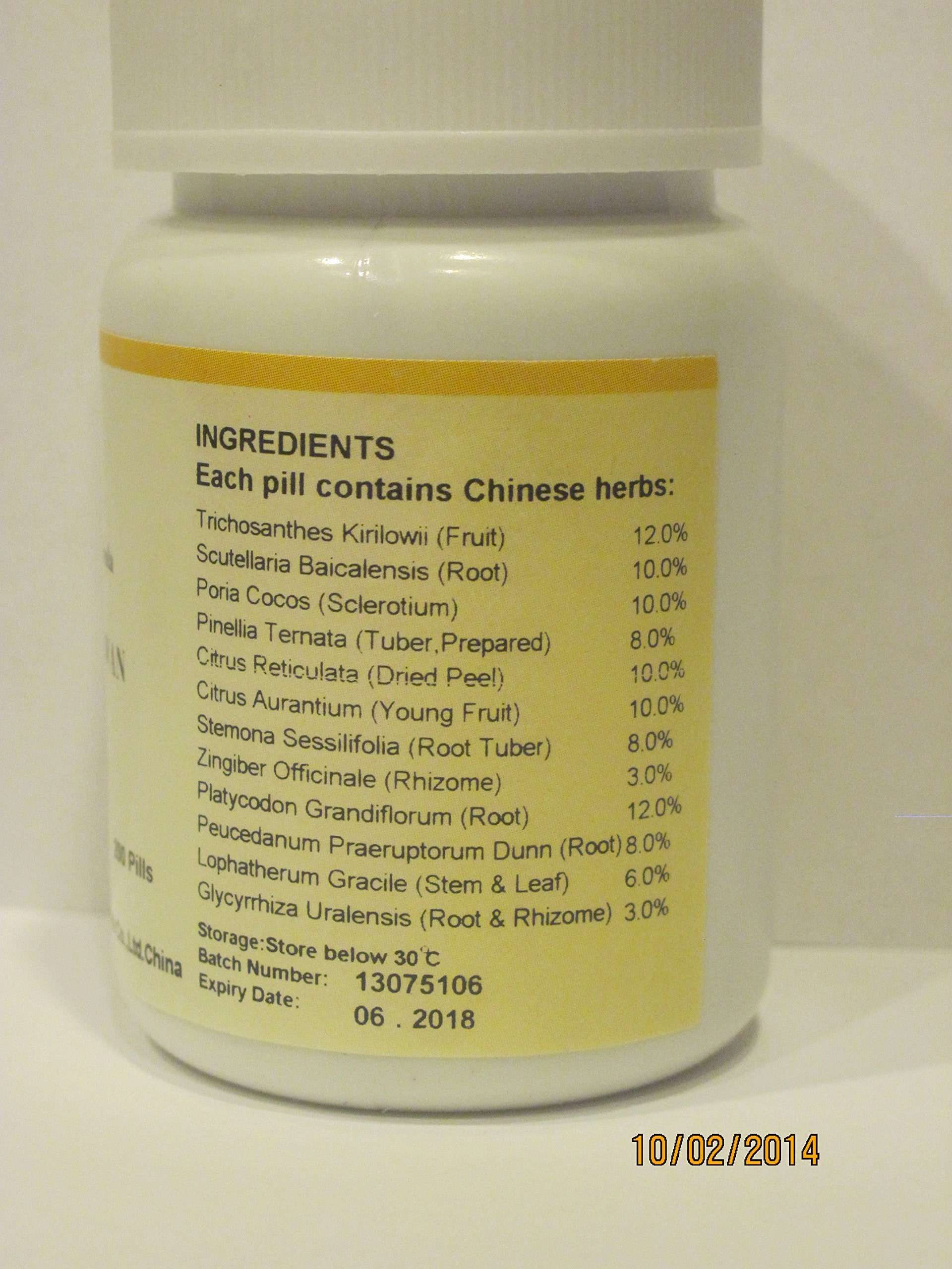 Close-up of E-Fong teapills inside the bottle for easy taking.