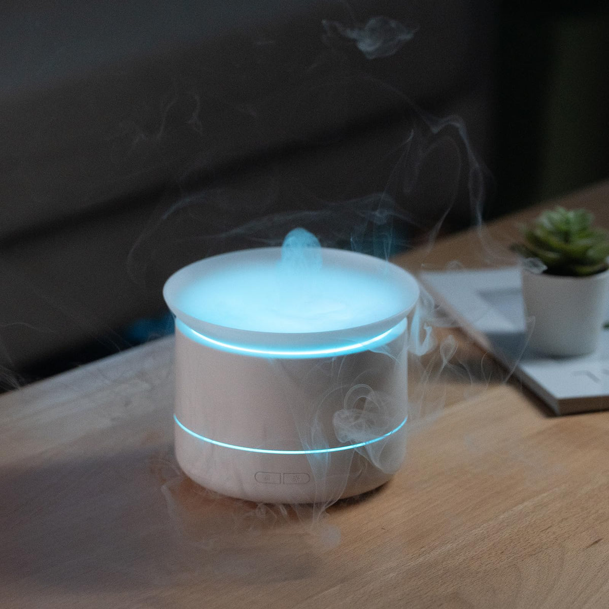Eiifiter 200ml tabletop fountain with clouds mist for a tranquil ambience.