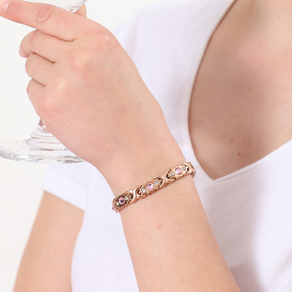 Gift-ready Emmori bracelet package with velvet pouch and sizing tool