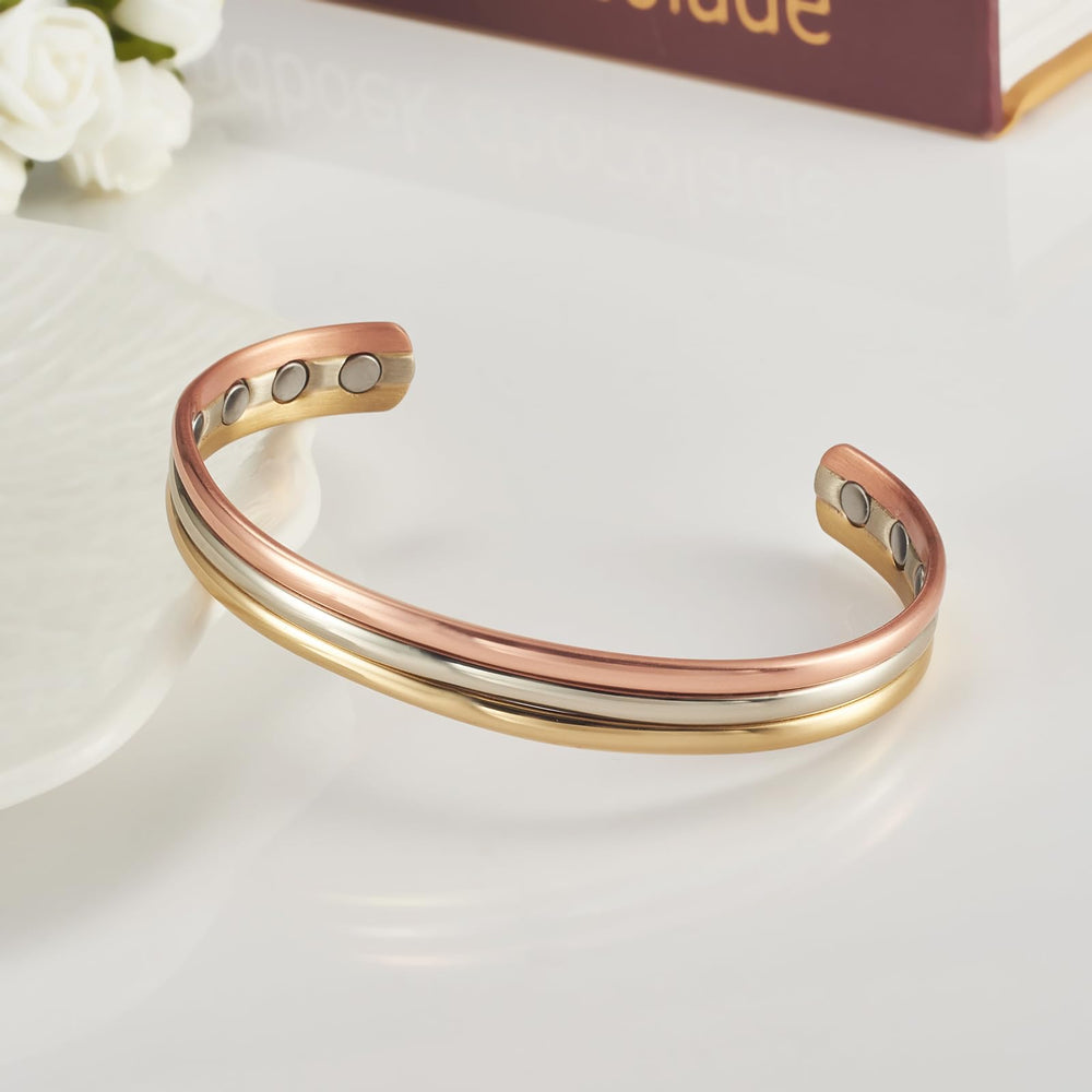 EnerCoppeX copper bracelet in luxury packaging signals a gift-ready presentation.