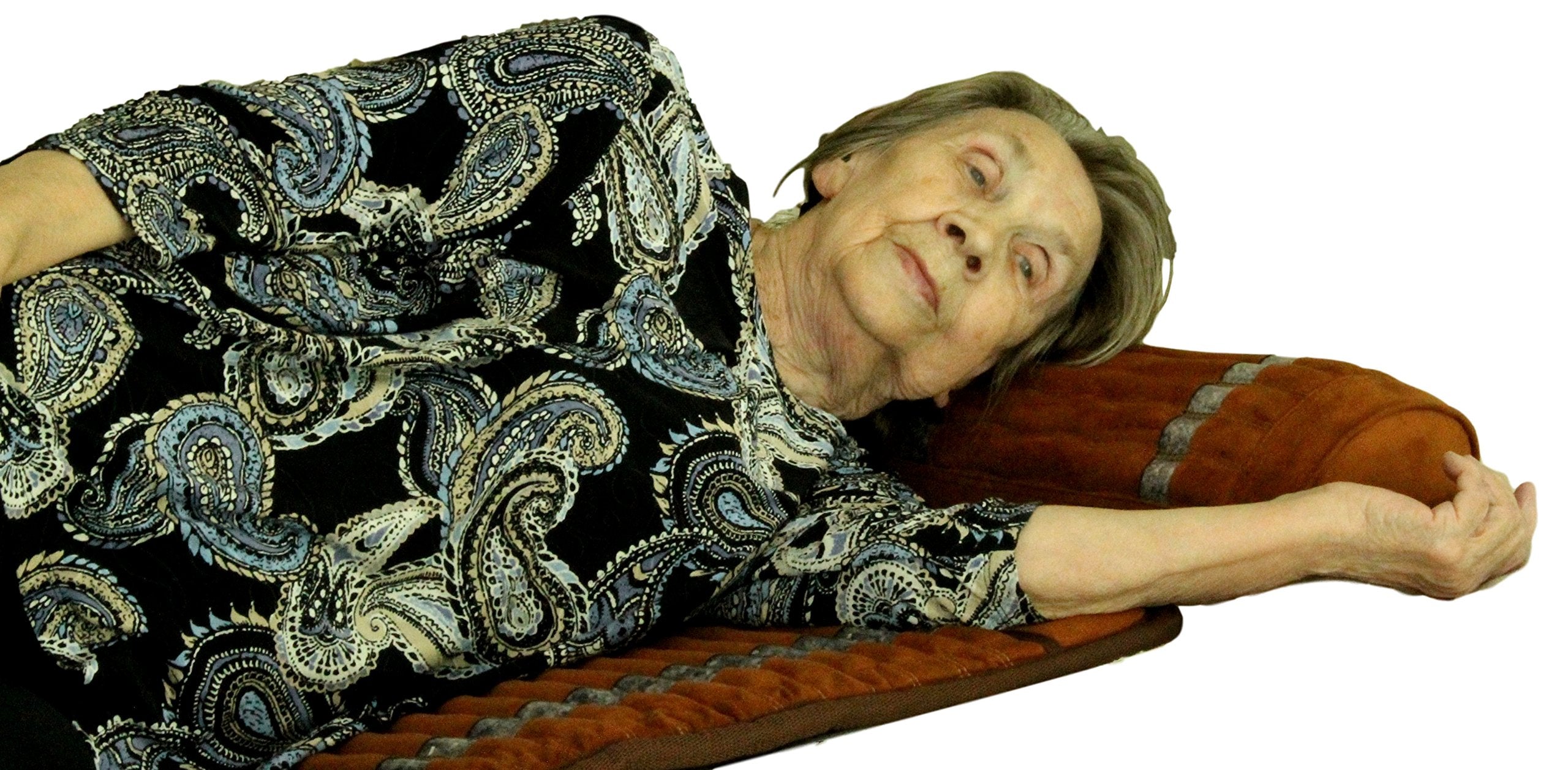 Bio Amethyst Ereada pillow elevates head and cools during FIR sessions