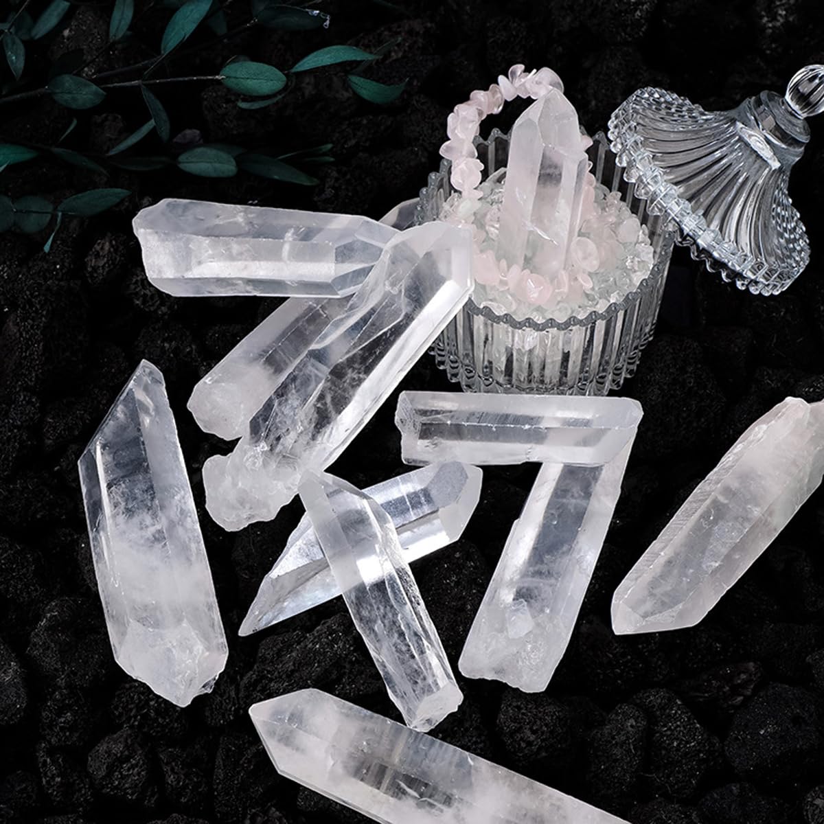 Erliway everyday desk decor with shimmering transparent crystal accents.