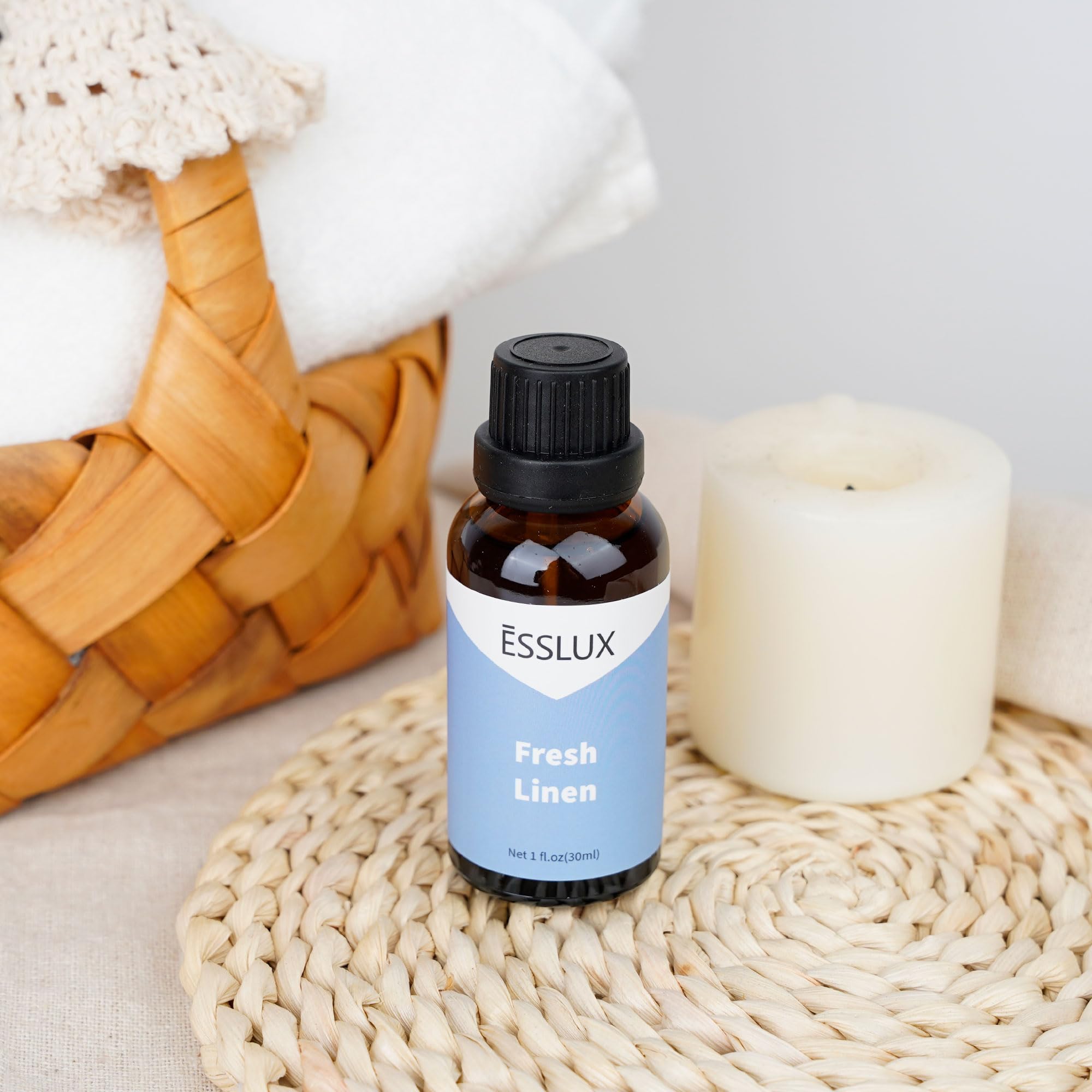 ESSLUX amber glass bottle ensures premium storage and stability.