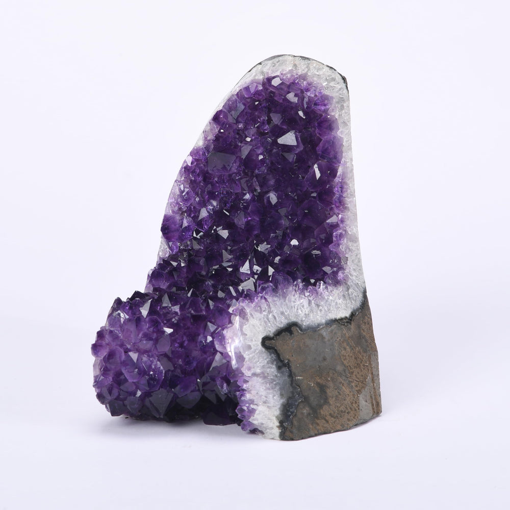 Extreme Rocks & Fossils unique cluster shape, each piece offers one-of-a-kind decoration.