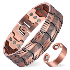 Fashtour 3X copper bracelet close-up shows armor-inspired links and strong magnets.