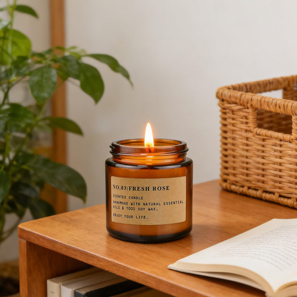 Feibao cedar teakwood amber jar candle for relaxing evenings.