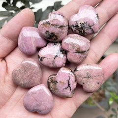 Fekuar rhodonite heart pack of 5 displayed as keepsakes or gifts.
