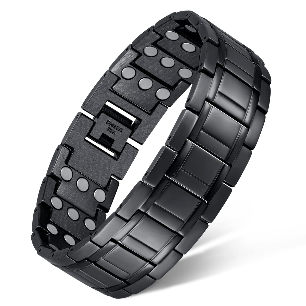 Feraco 3X magnetic bracelet close-up in black showing triple-row magnets for daily comfort