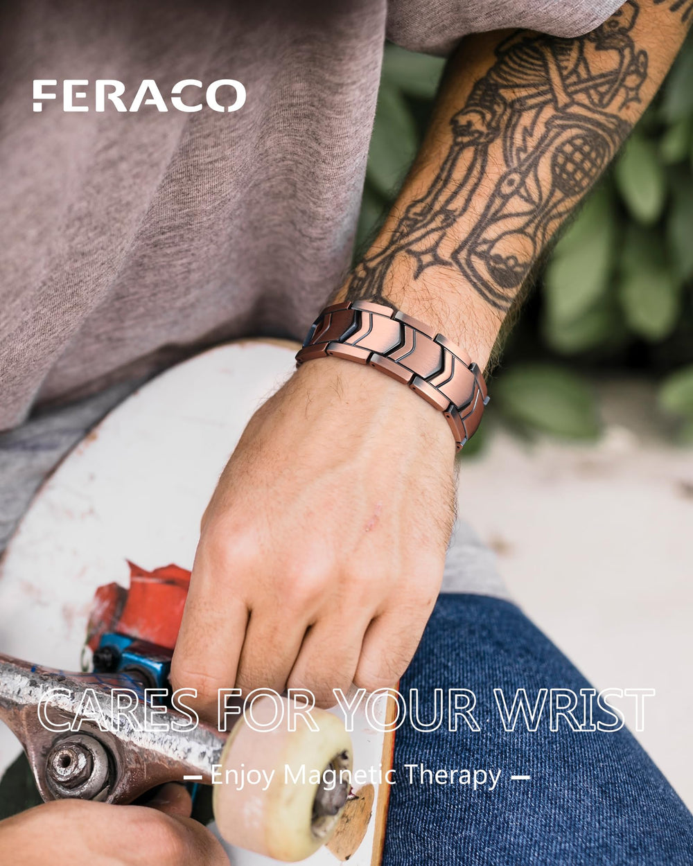 Feraco bracelet side view emphasizes slim profile for everyday wear.