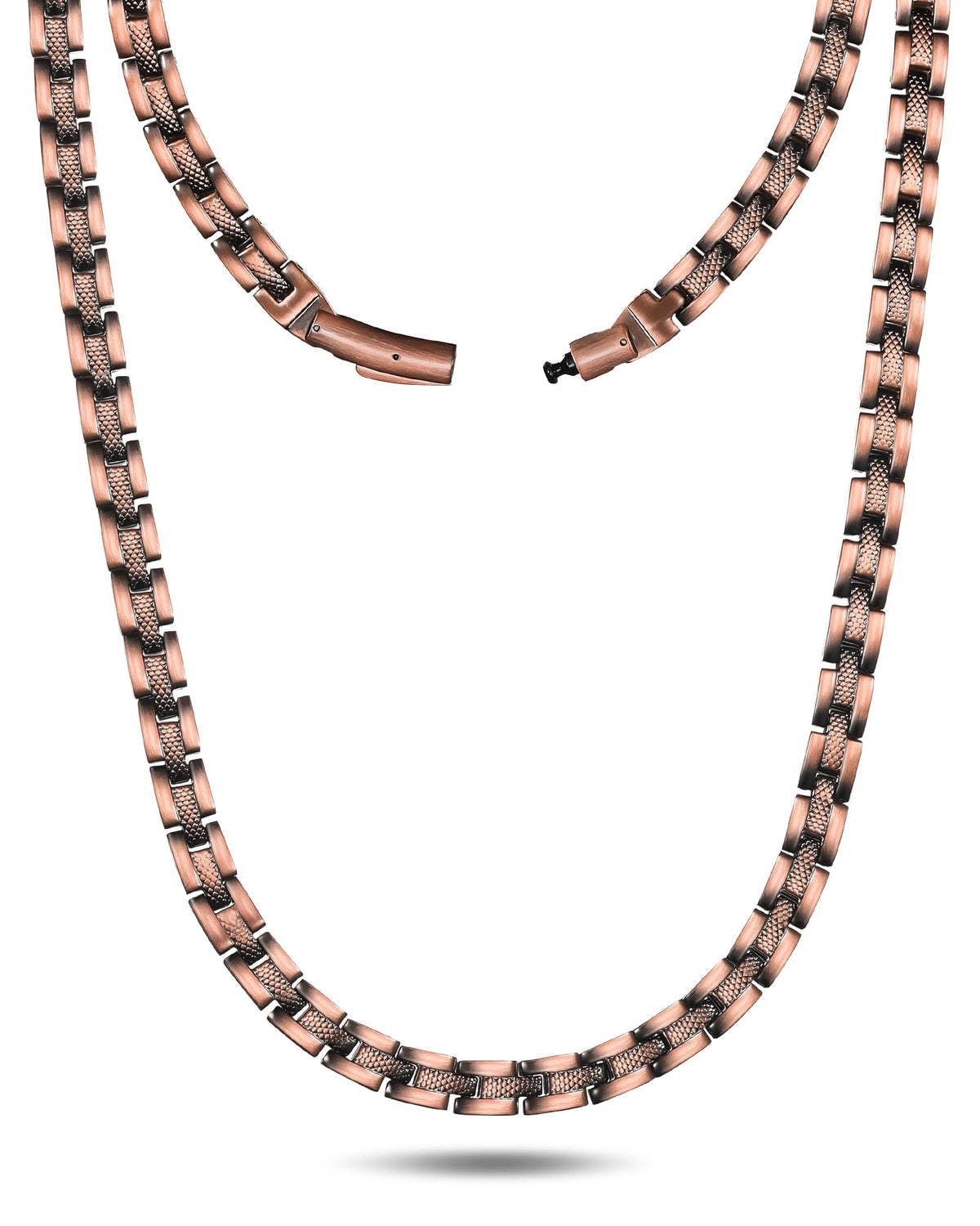 Feraco copper necklace closeup clasp demonstrates secure, easy-wear design for daily use.