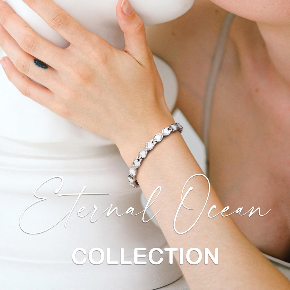 Feraco hypoallergenic, waterproof bracelet suitable for all-day wear.