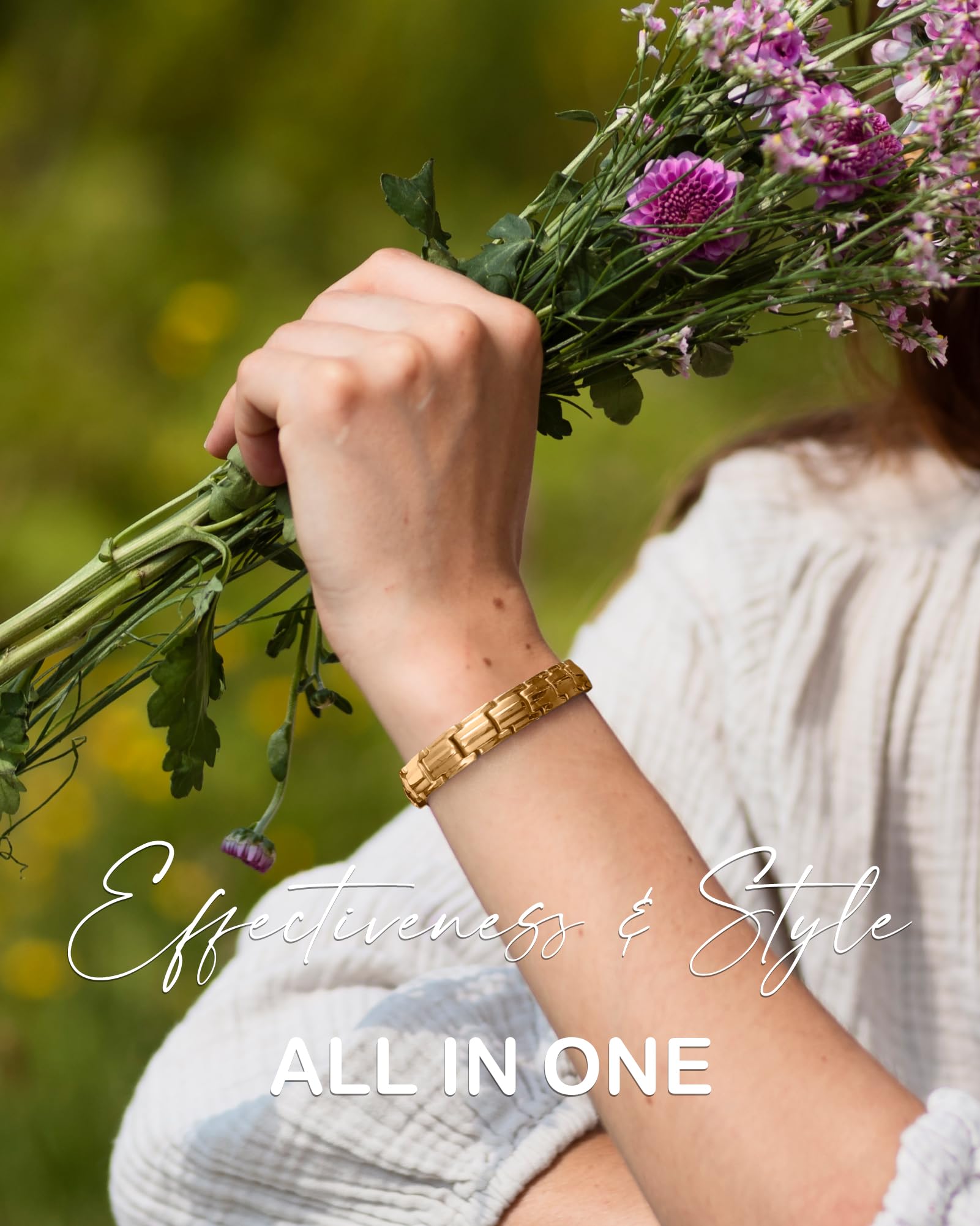 Feraco bracelet weighs 35 g on the wrist for light wear.